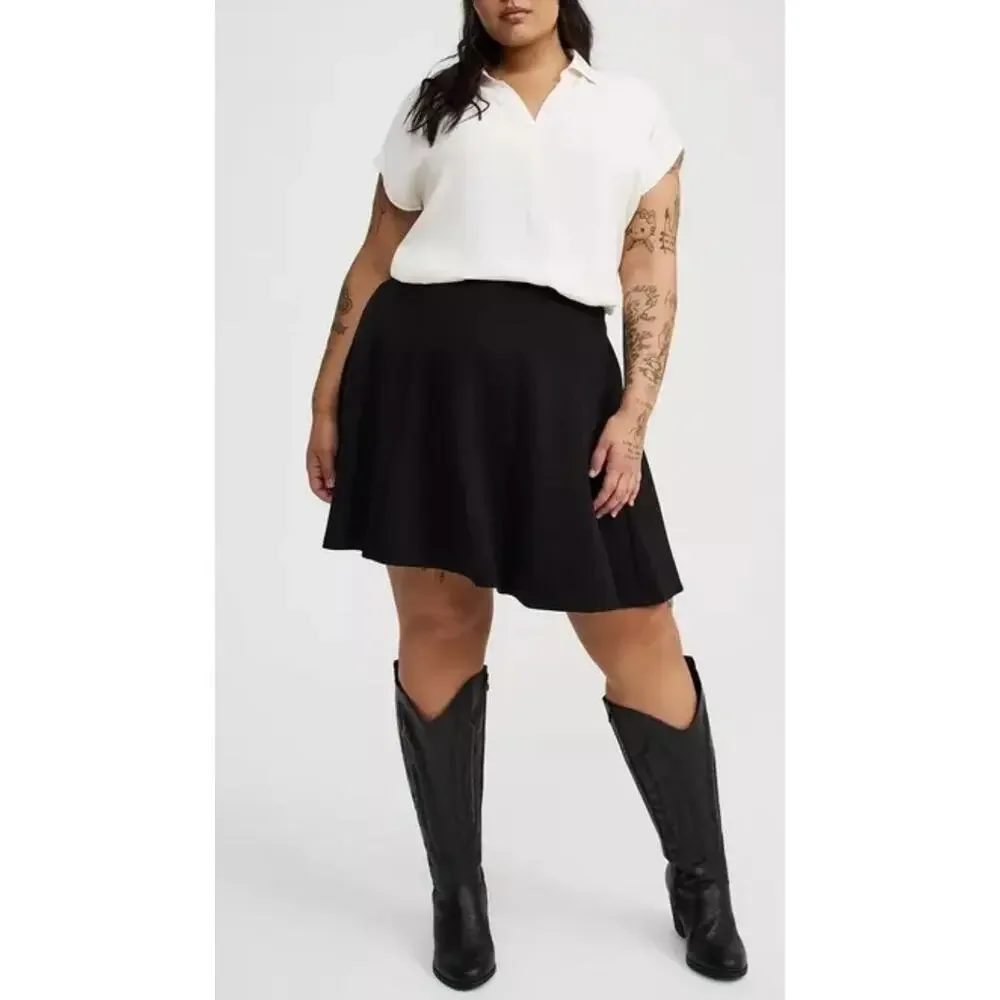 Torrid Mini Pleated Ponte Skater Skirt Sz 18 Grunge Goth Lolita Feminine Rocker